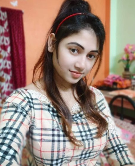 Call Girls in Connaught Place